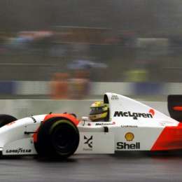 La legendaria vuelta de Ayrton Senna en Donington