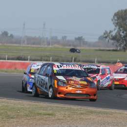 El Turismo Pista disputó sus series en San Nicolás