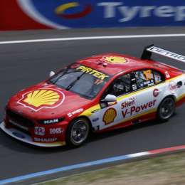 Increíble vuelta y récord en el Supercars Australiano