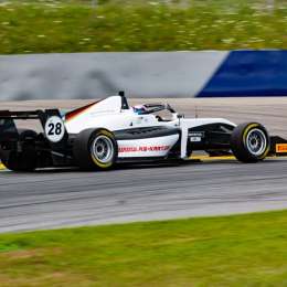 Podio de Siebert en la carrera dos de la Euroformula Open