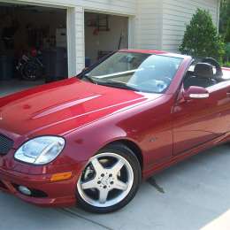 Mercedes SLK un cabrio especial que cumplió 25 años