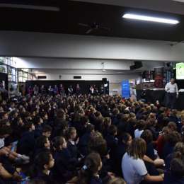 Ante 1000 alumnos, Súper TC2000 va a la Escuela pasó por Boulogne