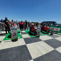 Juan Manuel Solorza se quedó con la final del Superbike 1000