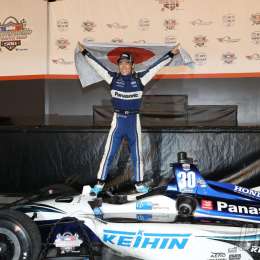 Takuma Sato un "Kamikaze" en noche de IndyCar