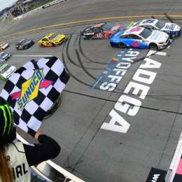 Nascar: Por el hocico gana Blaney en Talladega