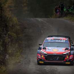 Tänak lidera en el comienzo del Rally de Finlandia