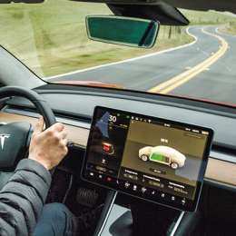 Tesla tendrá Netflix y Youtube en sus próximos modelos