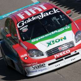 Fiat tira para adelante