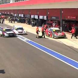 Increíble toque en los boxes que terminó con exclusión  