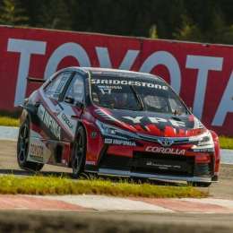 Toyota va por el descuento a Paraná