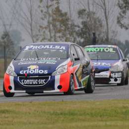 León bajo la lluvia