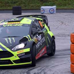 Valentino Rossi se consagra de nuevo en el rally