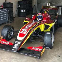 Nuevo ensayo de Nicolás Varrone en Oulton Park