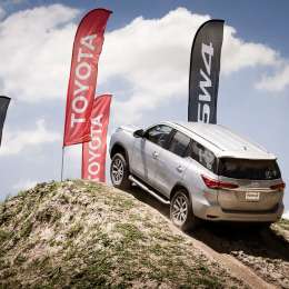 Carburando playa: Stand Toyota