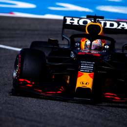 Verstappen volvió a dominar en Bahréin
