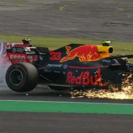 Vettel quiere una charla en privado con Verstappen