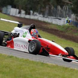 Isidoro Vezzaro se mantiene líder en el campeonato