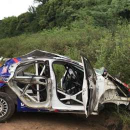 Fuerte vuelco de Levy / Mesa en el rally federal