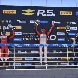 Barrio y la alegría de la primera victoria en la Fórmula Renault 2.0