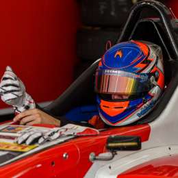 Vezzaro: "Vamos por el campeonato"