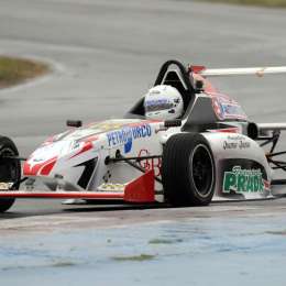 En una entretenida final, Suárez se quedó con la victoria