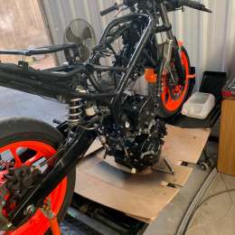 No iba a correr, pero le prestaron un motor a última hora