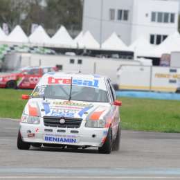 Huser se defendió a capa y espada para ganar en la Clase 1