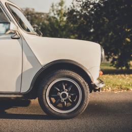 Pirelli lanzó un neumático para coleccionistas de Mini clásicos