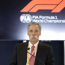 Chase Carey dona un millón de dólares