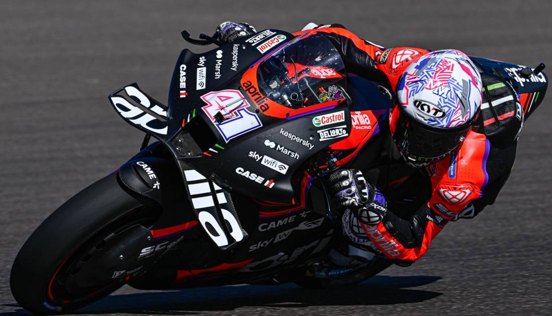 "1-2" de Aprilia en Barcelona