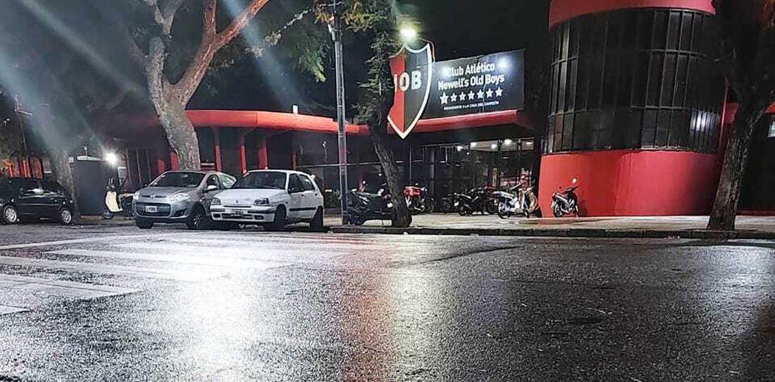 Crimen en Rosario: un hombre fue asesinado frente al estadio de Newells