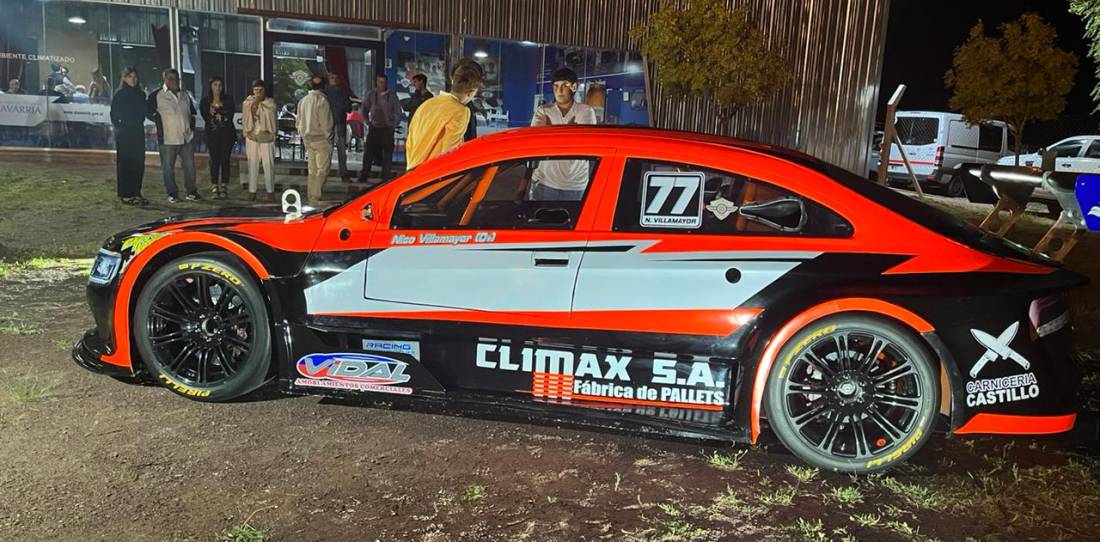 Tiene 16 años, presentó su auto y debuta a nivel nacional