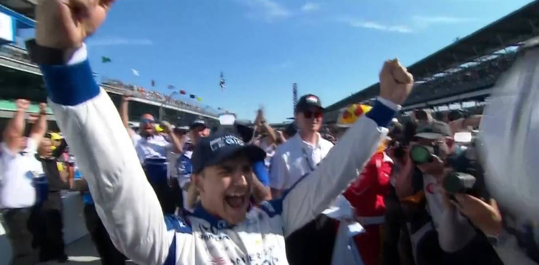 IndyCar: ¡Sufrió hasta el final! así festejó Palou su pole para las 500 Millas de Indianápolis