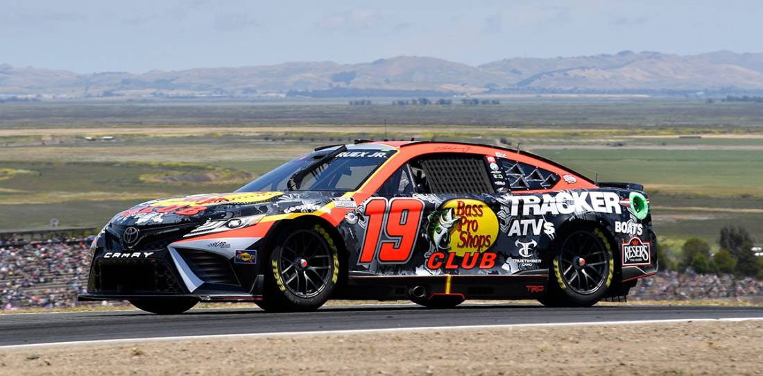 NASCAR: Martín Truex Jr se llevó la victoria en Sonoma