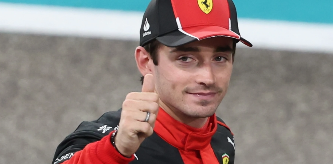 F1: ¡Inédito! Una fanática le regaló agua bendita a Leclerc para traerle suerte en 2024