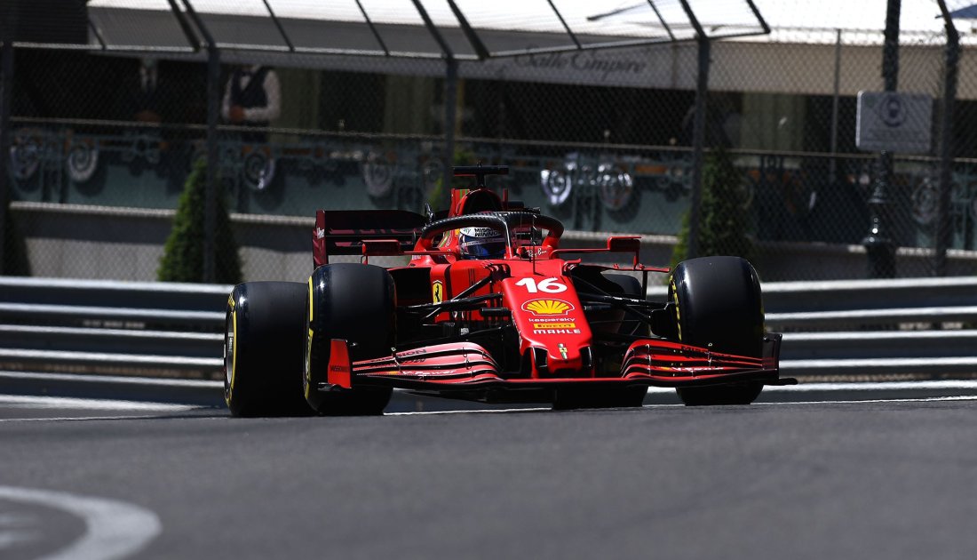Leclerc sorprendió y probó una Ferrari