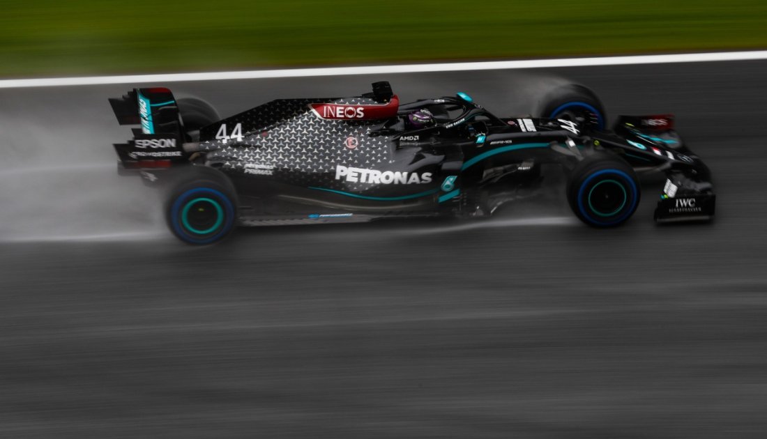 Hamilton volvió a la pole en España