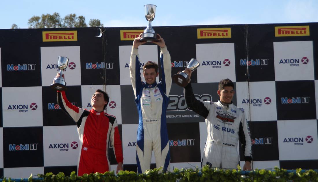 Las voces del podio de la carrera 1