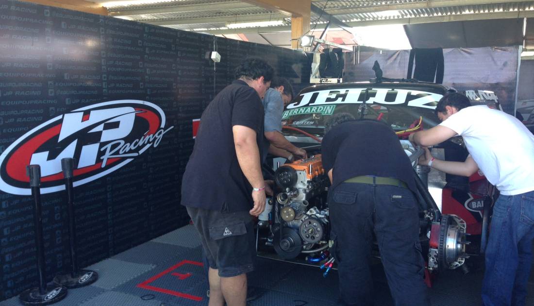 Disconformidad en el JP Racing con los motores
