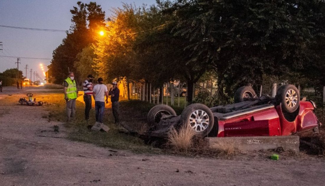 Tragedia: Probaba su karting, chocó contra una camioneta y falleció