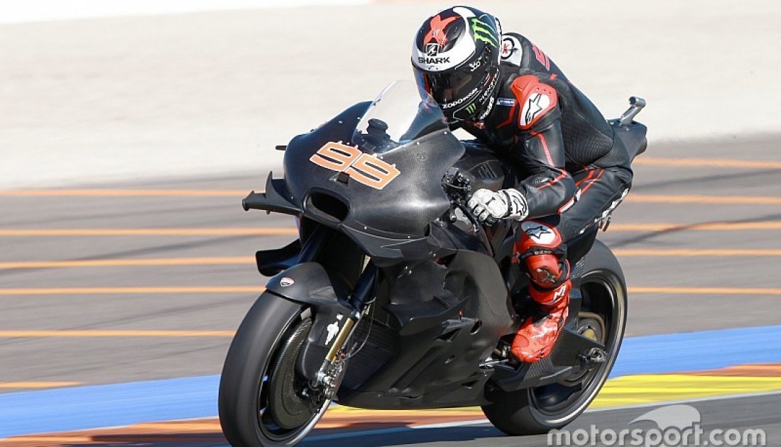 Lorenzo ya se viste de piloto Honda