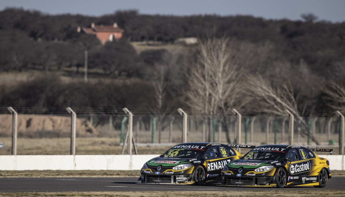 Pase lo que pase, Renault se va puntero del Villicum
