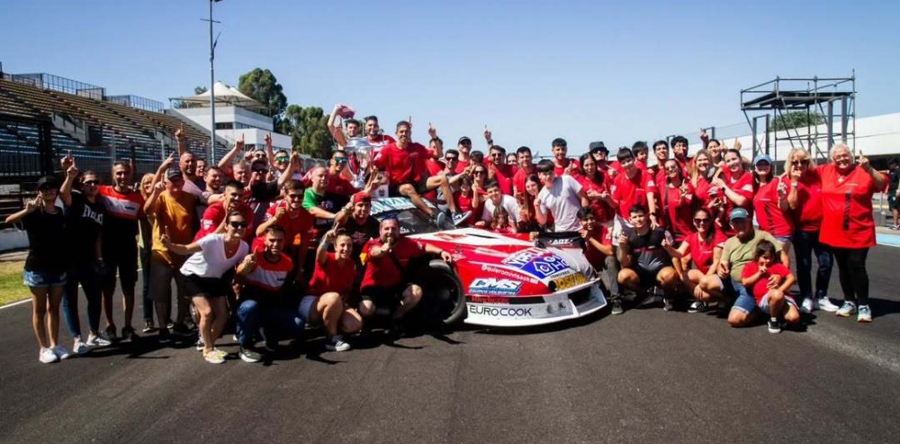El campeón de TC que festejó junto al monarca de la Clase B del Procar ...