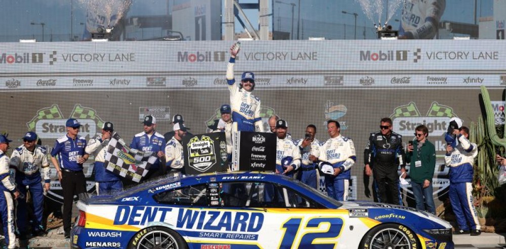 NASCAR: Ryan Blaney ganó a pura astucia en el óvalo de Phoenix