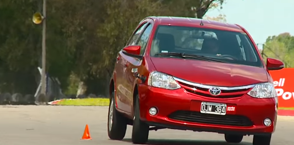 Auto Test: Toyota Etios