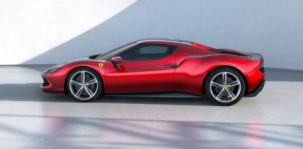 Ferrari presentó su superdeportivo híbrido enchufable