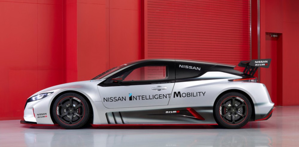 Nissan presentó el nuevo Leaf Nismo RC eléctrico de competición