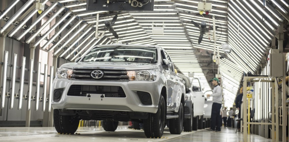 En 2020 Toyota fabricará sus autos con 100 por ciento de energía renovable