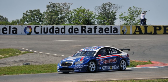 Renault con pulgar arriba