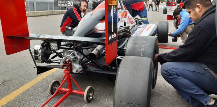Prueba de Fórmula Renault 2.0 con Pirelli
